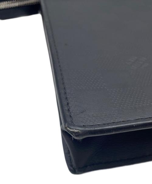 LOUIS VUITTON（ルイ ヴィトン）LOUIS VUITTON (ルイ ヴィトン) クラッチバッグ ブラックの古着・服飾アイテム