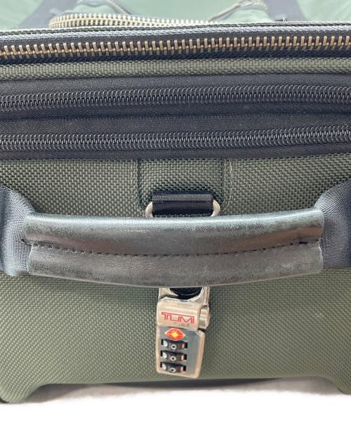 TUMI（トゥミ）TUMI (トゥミ) キャリーバッグ カーキの古着・服飾アイテム