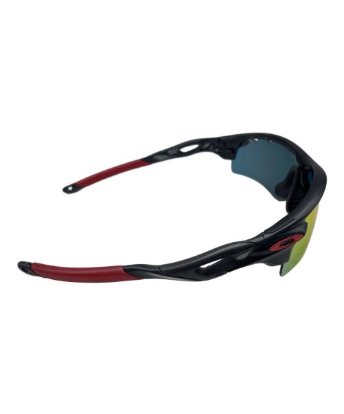 OAKLEY（オークリー）OAKLEY (オークリー) サングラス ブラック×レッドの古着・服飾アイテム