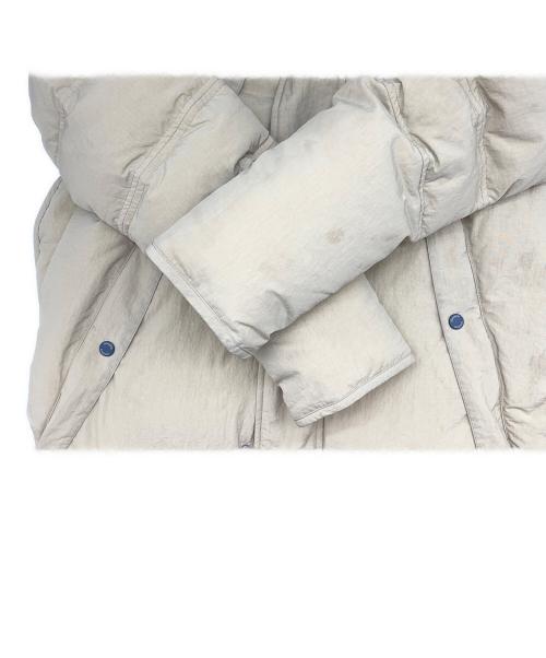 DESCENTE（デサント）DESCENTE (デサント) ヒートナビパフダウンジャケット ベージュ サイズ:Mの古着・服飾アイテム