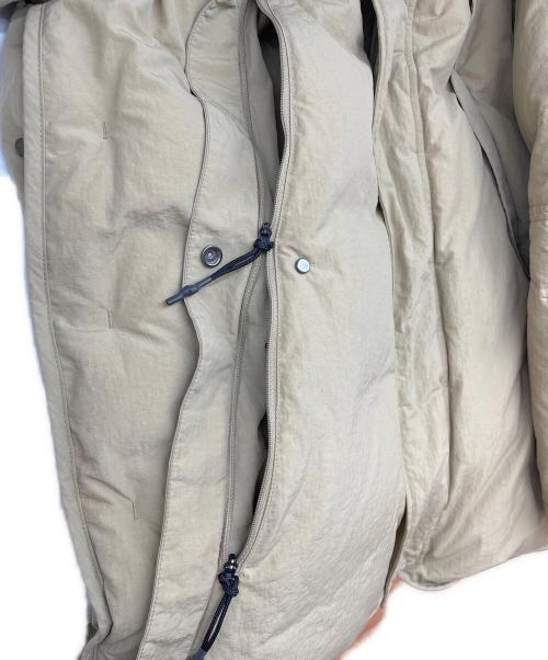 DESCENTE（デサント）DESCENTE (デサント) ヒートナビパフダウンジャケット ベージュ サイズ:Mの古着・服飾アイテム