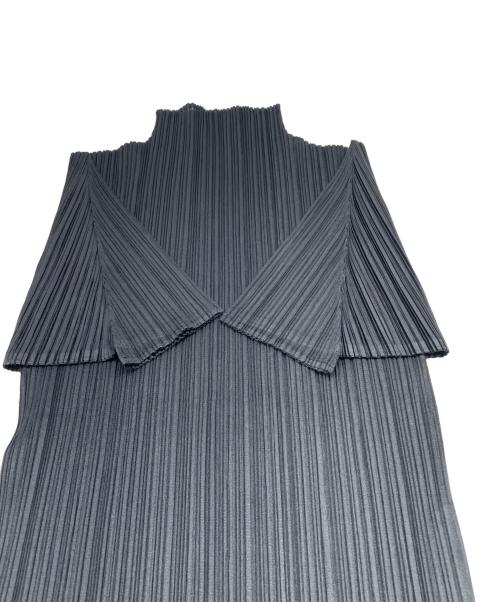 PLEATS PLEASE（プリーツプリーズ）PLEATS PLEASE (プリーツプリーズ) 半袖カットソー ブラック サイズ:3の古着・服飾アイテム