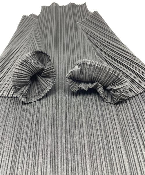 PLEATS PLEASE（プリーツプリーズ）PLEATS PLEASE (プリーツプリーズ) 半袖カットソー ブラック サイズ:3の古着・服飾アイテム