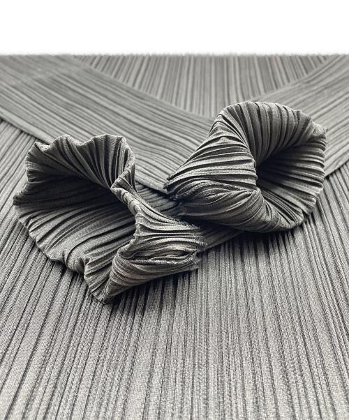 PLEATS PLEASE（プリーツプリーズ）PLEATS PLEASE (プリーツプリーズ) 長袖カットソー ブラック サイズ:Mの古着・服飾アイテム