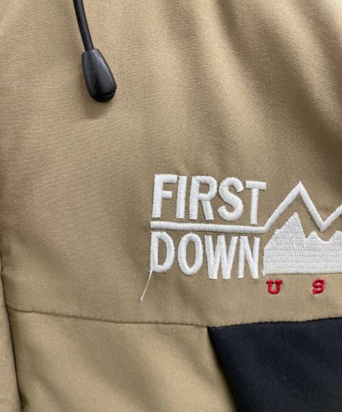 FIRST DOWN（ファーストダウン）FIRST DOWN (ファーストダウン) ダウンジャケット ベージュ サイズ:Lの古着・服飾アイテム