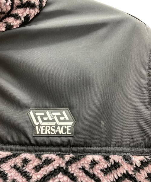 VERSACE（ヴェルサーチェ）VERSACE (ヴェルサーチェ) ボアジャケット ピンク×ブラック サイズ:48の古着・服飾アイテム