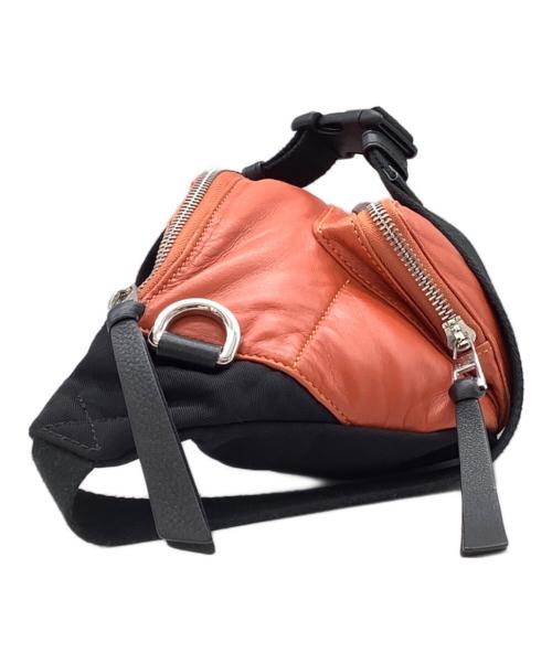 LOEWE（ロエベ）LOEWE (ロエベ) ボディバッグ オレンジ×ブラックの古着・服飾アイテム