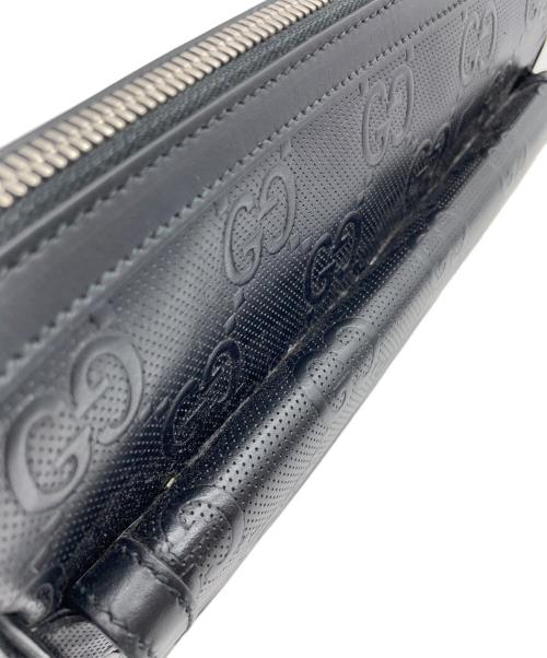 GUCCI（グッチ）GUCCI (グッチ) GGエンボス メッセンジャーバッグ ブラックの古着・服飾アイテム