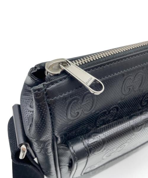 GUCCI（グッチ）GUCCI (グッチ) GGエンボス メッセンジャーバッグ ブラックの古着・服飾アイテム