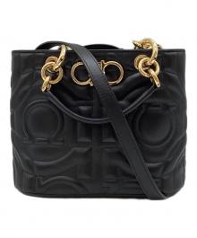 Salvatore Ferragamo（サルヴァトーレ フェラガモ）の古着「ショルダーバッグ」｜ブラック