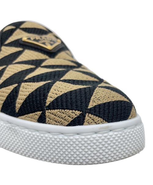 PRADA（プラダ）PRADA (プラダ) スニーカー ベージュ サイズ:35の古着・服飾アイテム