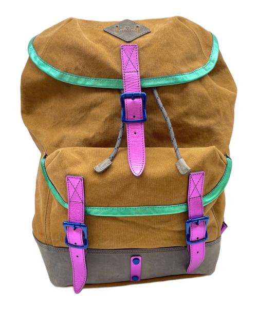 Vivienne Westwood（ヴィヴィアンウエストウッド）Vivienne Westwood (ヴィヴィアンウエストウッド) メタリックミリタリーリュック ベージュの古着・服飾アイテム