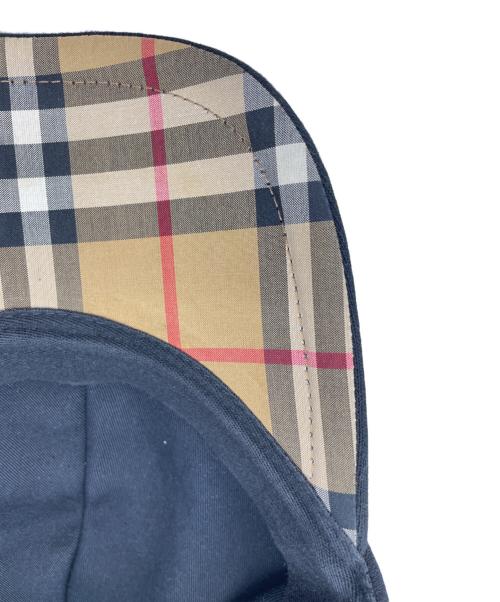 BURBERRY（バーバリー）BURBERRY (バーバリー) ベースボールキャップ ブラックの古着・服飾アイテム