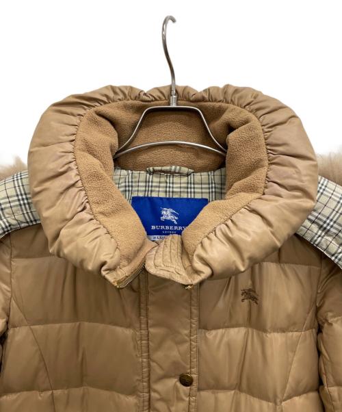 BURBERRY BLUE LABEL（バーバリーロンドンブルーレーベル）BURBERRY BLUE LABEL (バーバリーロンドンブルーレーベル) ダウンコート ベージュ サイズ:40の古着・服飾アイテム