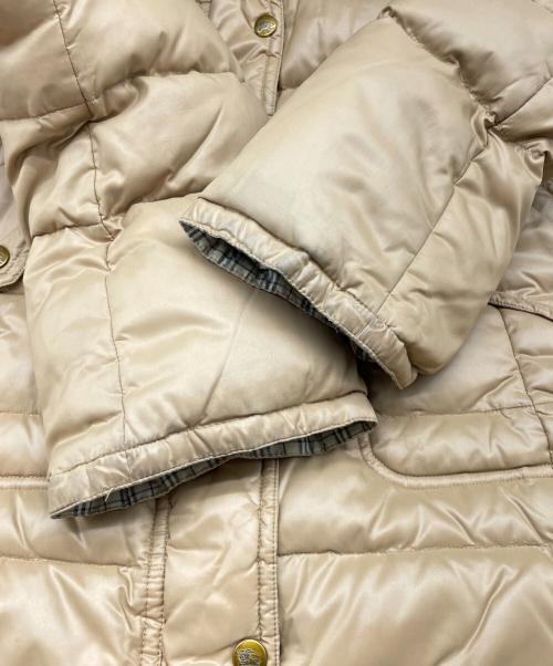 BURBERRY BLUE LABEL（バーバリーロンドンブルーレーベル）BURBERRY BLUE LABEL (バーバリーロンドンブルーレーベル) ダウンコート ベージュ サイズ:40の古着・服飾アイテム