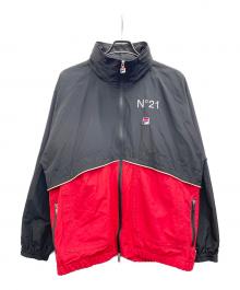 N°21×FILA（ヌメロヴェントゥーノ×フィラ）の古着「ナイロンフーデッドジャケット」｜ブラック