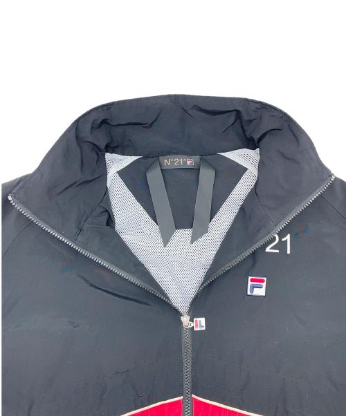 N°21（ヌメロヴェントゥーノ）N°21 (ヌメロヴェントゥーノ) FILA (フィラ) ナイロンフーデッドジャケット ブラック サイズ:Mの古着・服飾アイテム