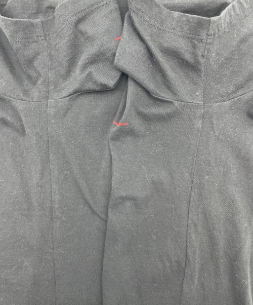 VALENTINO（ヴァレンティノ）VALENTINO (ヴァレンティノ) プリントカットソー ブラック×レッド サイズ:XLの古着・服飾アイテム