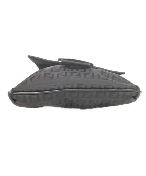 FENDI（フェンディ）FENDI (フェンディ) ショルダーバッグ ブラックの古着・服飾アイテム