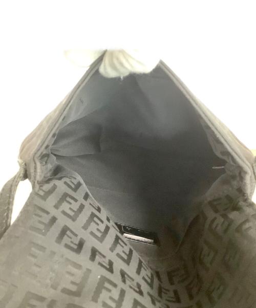 FENDI（フェンディ）FENDI (フェンディ) ショルダーバッグ ブラックの古着・服飾アイテム