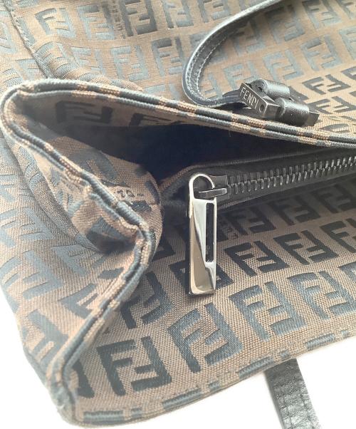 FENDI（フェンディ）FENDI (フェンディ) ハンドバッグ ブラウンの古着・服飾アイテム