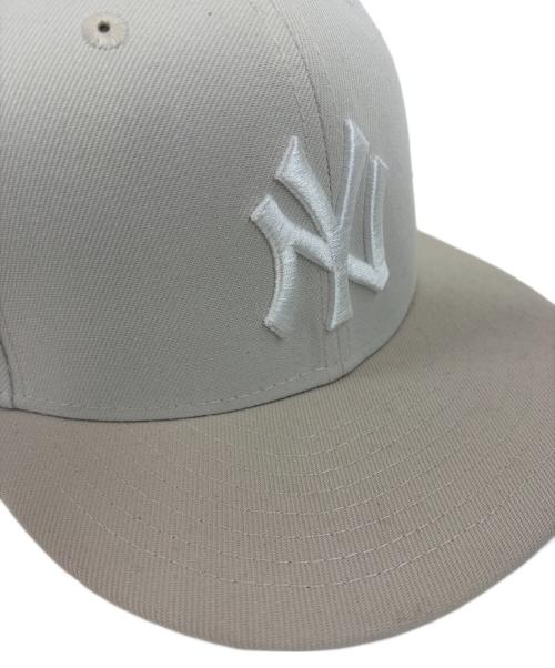 New Era（ニューエラ）New Era (ニューエラ) 59FIFTY NY YANKEES ホワイト サイズ:SIZE 7 1/8(56.8cm)の古着・服飾アイテム