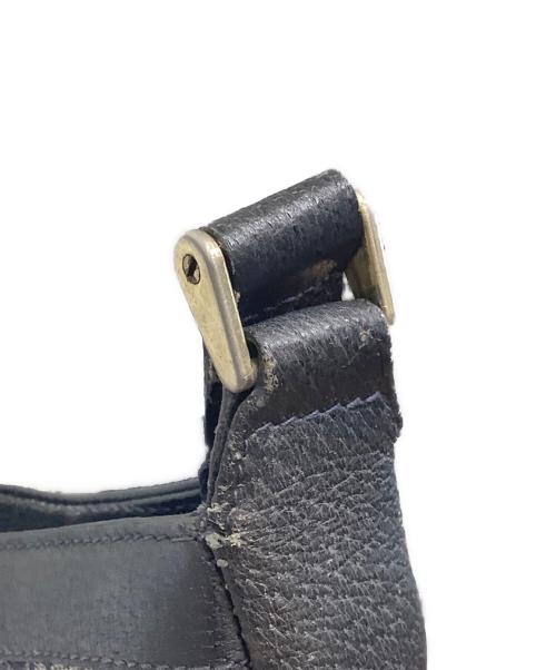 GUCCI（グッチ）GUCCI (グッチ) ワンショルダーバッグ ホワイト×ブラックの古着・服飾アイテム