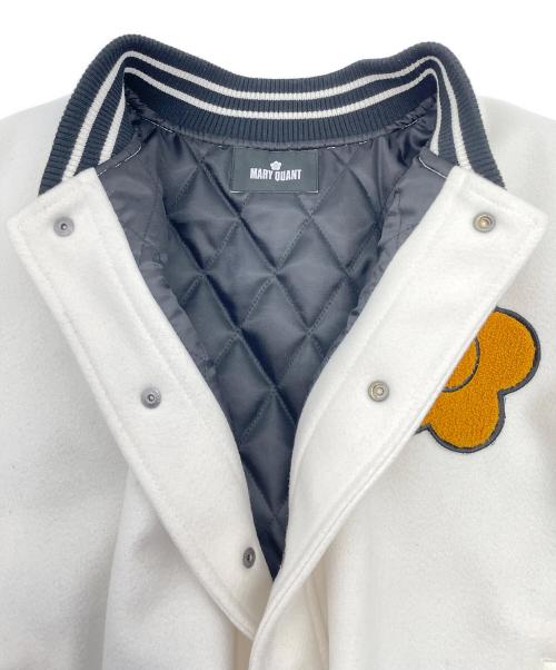 MARY QUANT（マリークヮント）MARY QUANT (マリークヮント) MQスタジャン ホワイト×ブラック サイズ:Mの古着・服飾アイテム