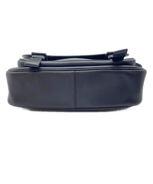 COACH（コーチ）COACH (コーチ) フラップショルダーバッグ ブラックの古着・服飾アイテム