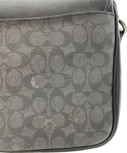COACH（コーチ）COACH (コーチ) フラップショルダーバッグ ブラックの古着・服飾アイテム