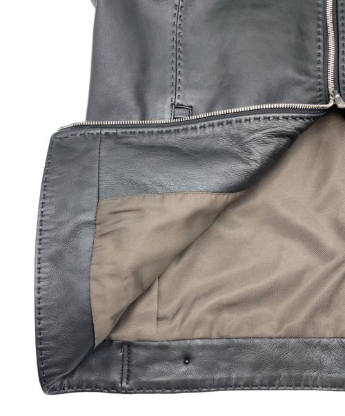 MEN'S BIGI（メンズビギ）MEN'S BIGI (メンズビギ) ラムレザークローム タンニングジャケット ブラック サイズ:03の古着・服飾アイテム