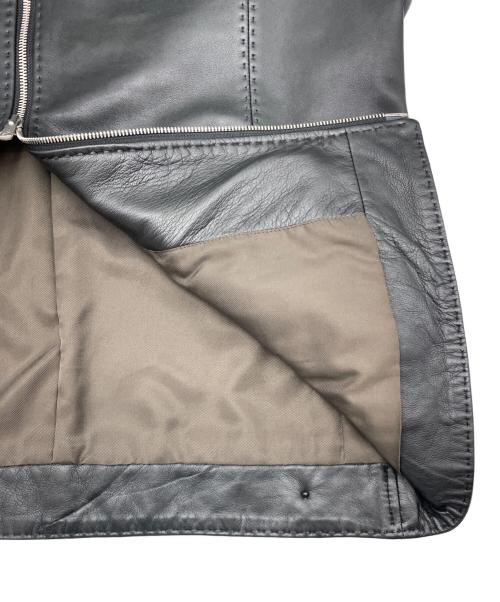 MEN'S BIGI（メンズビギ）MEN'S BIGI (メンズビギ) ラムレザークローム タンニングジャケット ブラック サイズ:03の古着・服飾アイテム