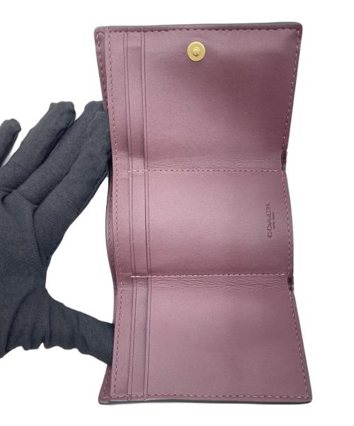 COACH（コーチ）COACH (コーチ) Leather Essential Mini Trifold Wallet ブラウンの古着・服飾アイテム