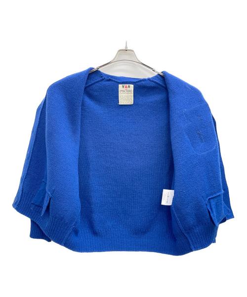 VAN JAC（ヴァン・ヂャケット）VAN JAC (ヴァン・ヂャケット) INSCRIRE (アンスクリア) Lettered Cardigan ブルー サイズ:Ｍの古着・服飾アイテム
