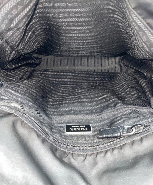 PRADA（プラダ）PRADA (プラダ) ナイロンショルダーバッグ ブラックの古着・服飾アイテム
