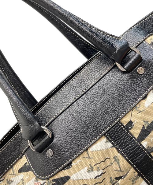 TOD'S（トッズ）TOD'S (トッズ) ボートウォータースキー プリントキャンバス トート ベージュ×ブラックの古着・服飾アイテム