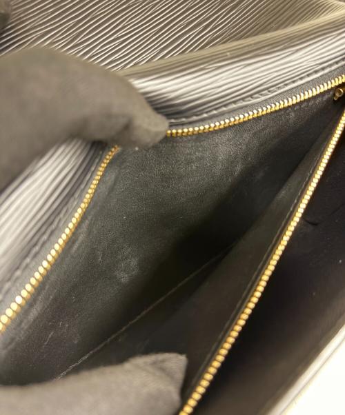 LOUIS VUITTON（ルイ ヴィトン）LOUIS VUITTON (ルイ ヴィトン) セカンドバッグ エピ セリエドラゴンヌ ブラックの古着・服飾アイテム