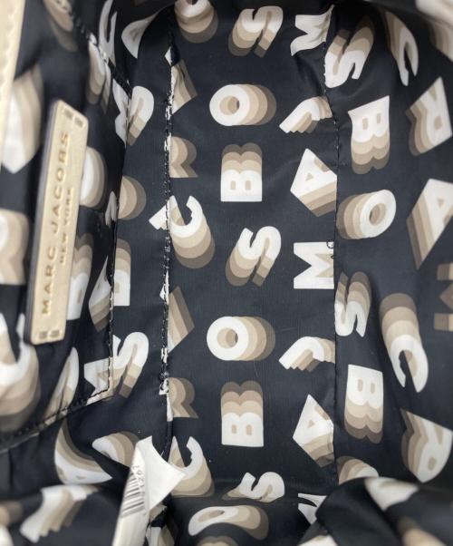 MARC JACOBS（マークジェイコブス）MARC JACOBS (マークジェイコブス) サークルロゴ ミニショルダーバッグ ベージュ×ブラックの古着・服飾アイテム