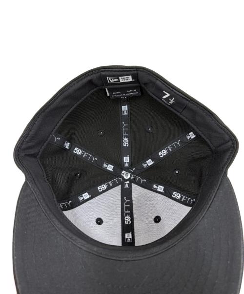 New Era（ニューエラ）New Era (ニューエラ) Satomi Shigemori (重森サトミ) 59FIFTY feat. Friend ブラック サイズ:SIZE 7 1/2(59.6cm)の古着・服飾アイテム