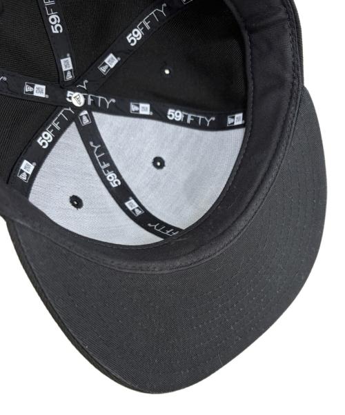New Era（ニューエラ）New Era (ニューエラ) Satomi Shigemori (重森サトミ) 59FIFTY feat. Friend ブラック サイズ:SIZE 7 1/2(59.6cm)の古着・服飾アイテム