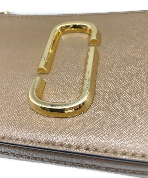 MARC JACOBS（マークジェイコブス）MARC JACOBS (マークジェイコブス) スナップショット ベージュの古着・服飾アイテム