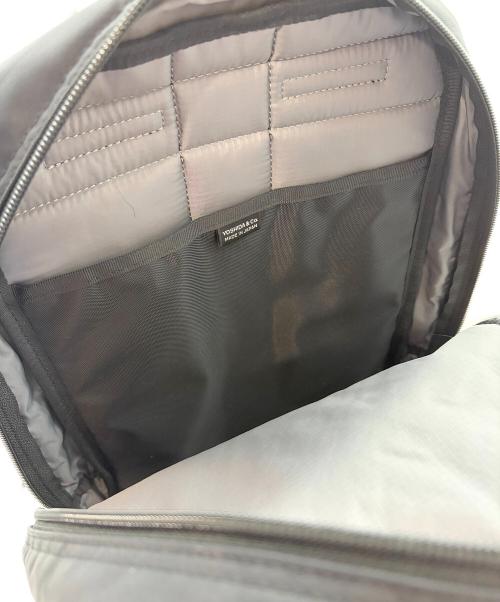 PORTER（ポーター）PORTER (ポーター) デイパック FLASH（フラッシュ） ブラックの古着・服飾アイテム