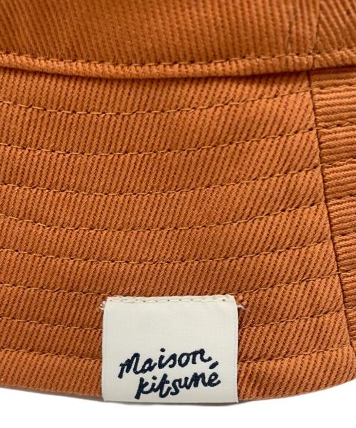 maison kitsune（メゾンキツネ）maison kitsune (メゾンキツネ) バケットハット オレンジの古着・服飾アイテム