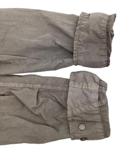 HEVO（イーヴォ）HEVO (イーヴォ) ナイロンジャケット ベージュ サイズ:48の古着・服飾アイテム