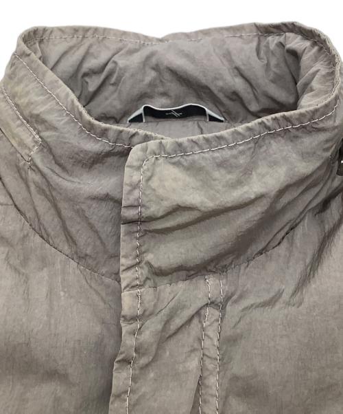 HEVO（イーヴォ）HEVO (イーヴォ) ナイロンジャケット ベージュ サイズ:48の古着・服飾アイテム