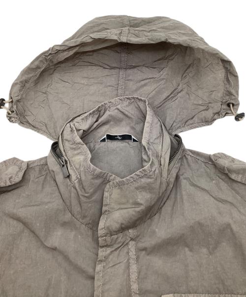 HEVO（イーヴォ）HEVO (イーヴォ) ナイロンジャケット ベージュ サイズ:48の古着・服飾アイテム