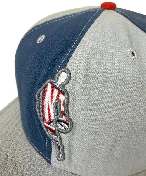 New Era（ニューエラ）New Era (ニューエラ) 59FIFTY NBA BROOKLYN NETS グレー×ネイビー サイズ:SIZE 7 5/8(60.6cm)の古着・服飾アイテム