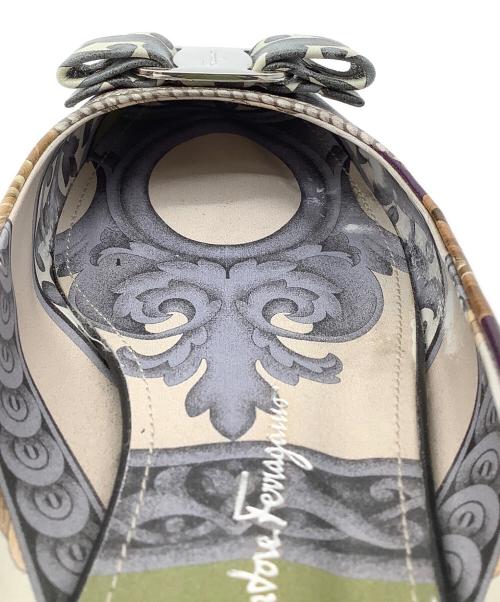 Salvatore Ferragamo（サルヴァトーレ フェラガモ）Salvatore Ferragamo (サルヴァトーレ フェラガモ) パンプス マルチカラー サイズ:60の古着・服飾アイテム