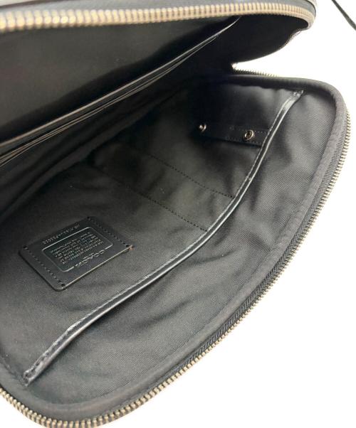 COACH（コーチ）COACH (コーチ) クラッチバッグ シグネチャー ブラックの古着・服飾アイテム