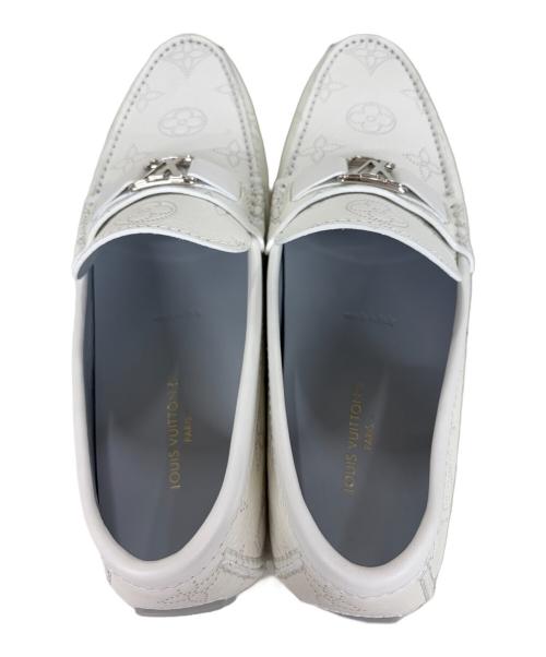 LOUIS VUITTON（ルイ ヴィトン）LOUIS VUITTON (ルイ ヴィトン) ローファー ホッケンハイムライン モノグラム ホワイト サイズ:SIZE 8 1/2の古着・服飾アイテム